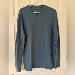 Men's True Classic Blue Long Sleeve Shirt sz. Large